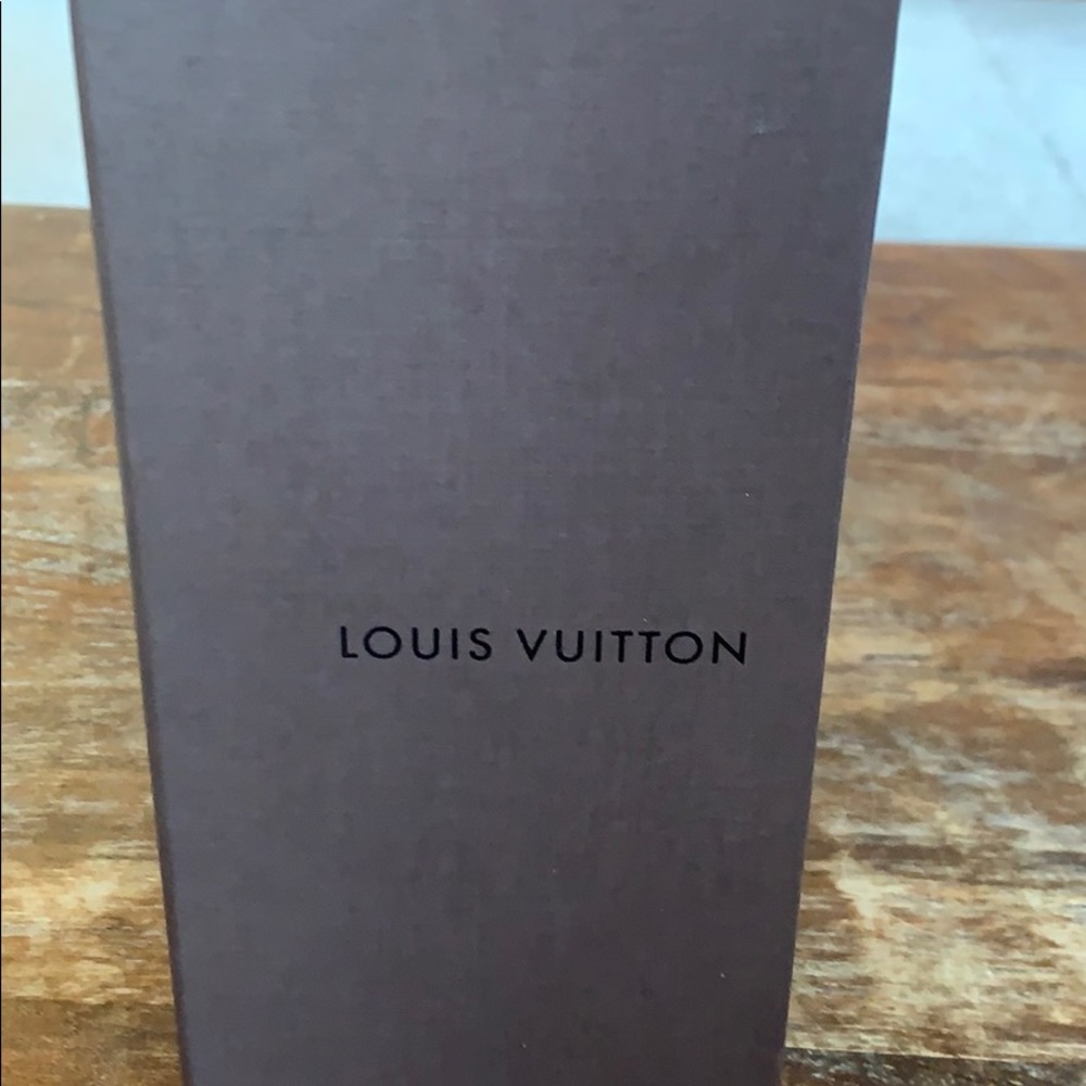 Designer Sunglasses - Picture 3 of 4